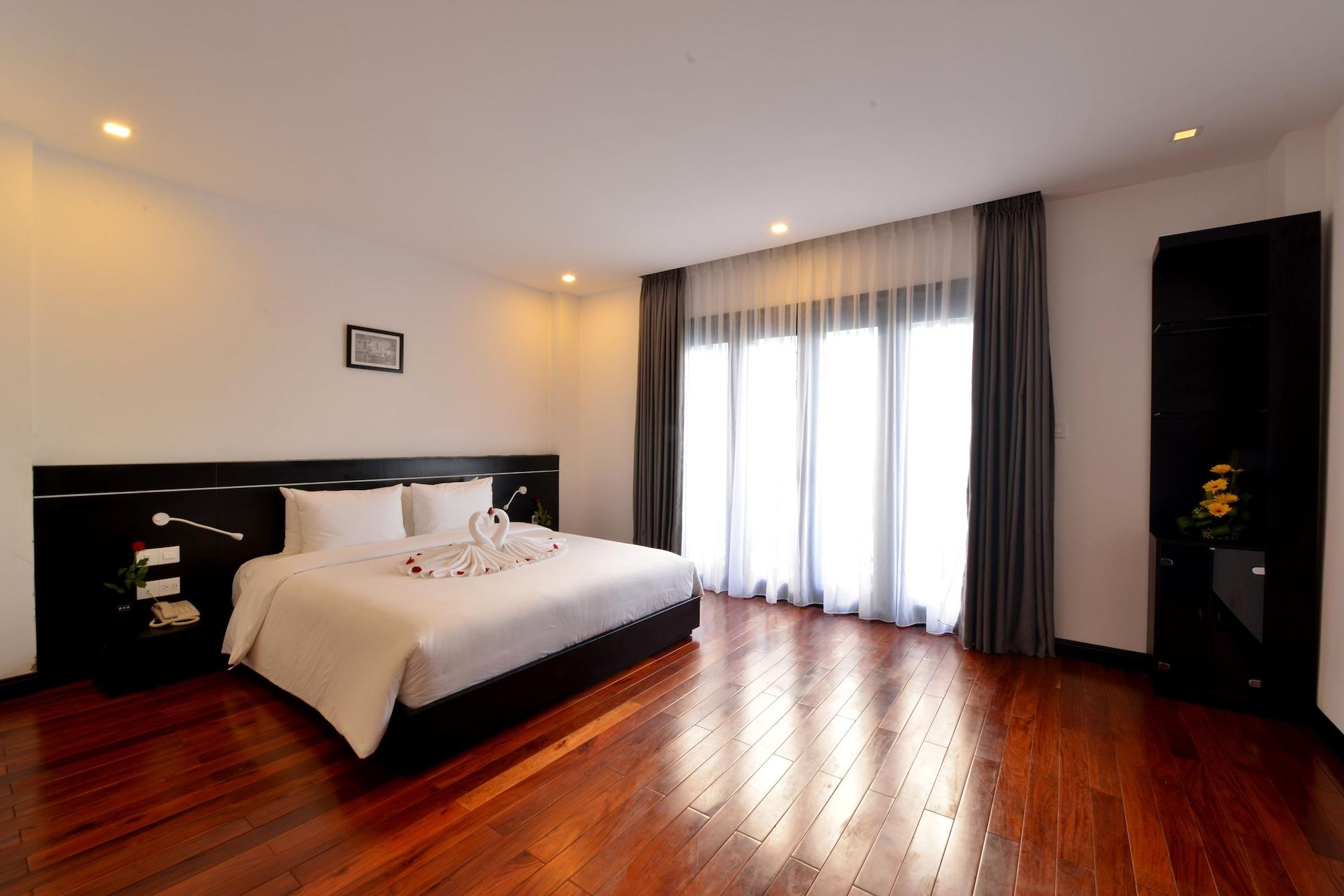 Nostalgia Hotel And Spa Hoi An Exterior photo