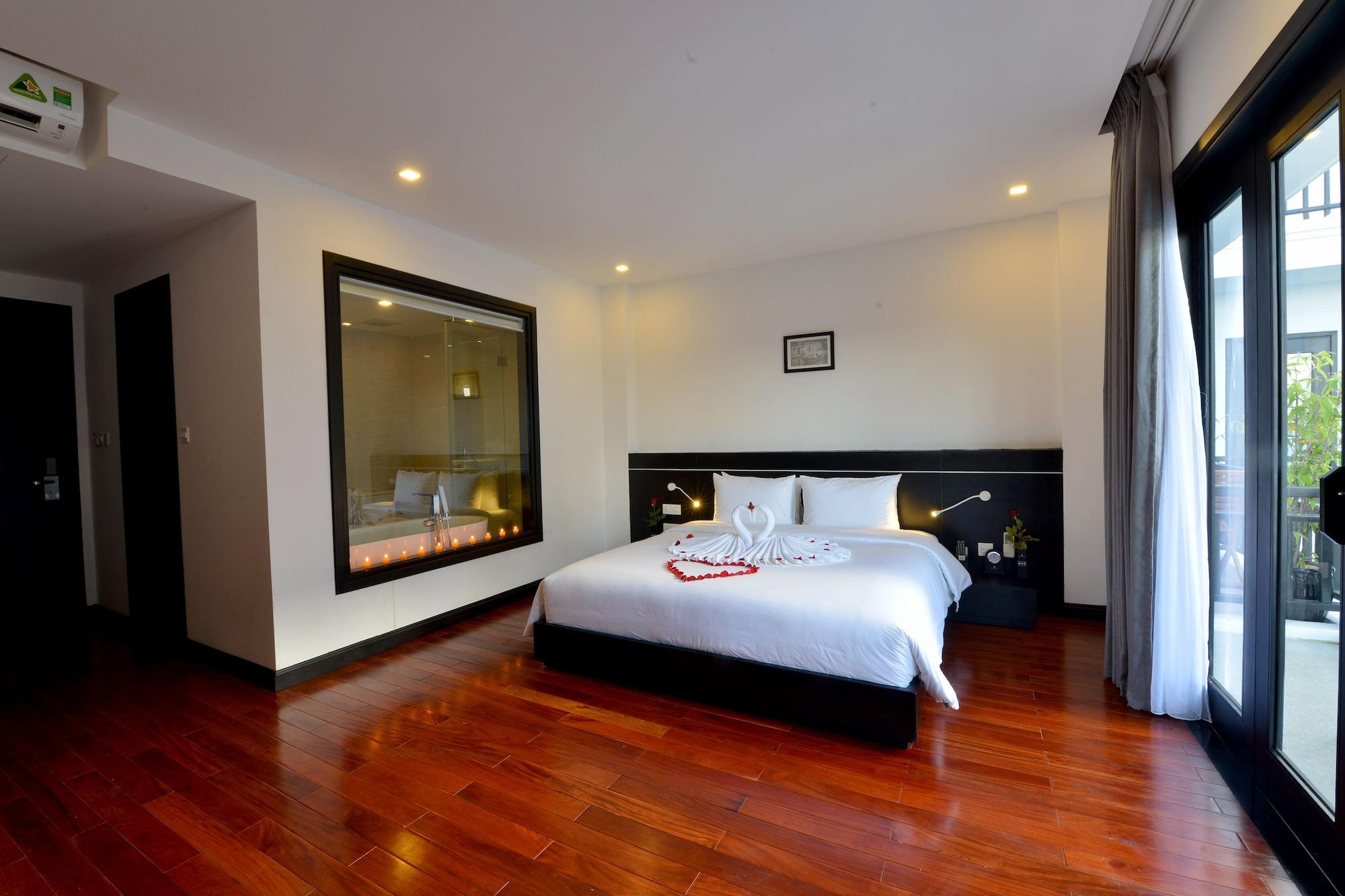 Nostalgia Hotel And Spa Hoi An Exterior photo