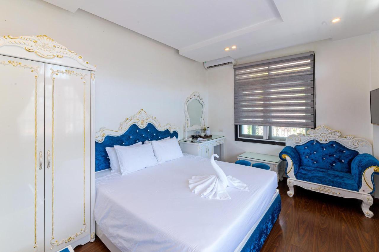 Nostalgia Hotel And Spa Hoi An Exterior photo