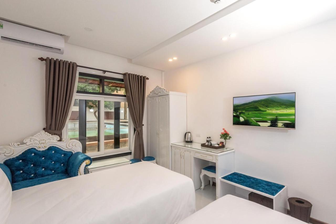 Nostalgia Hotel And Spa Hoi An Exterior photo