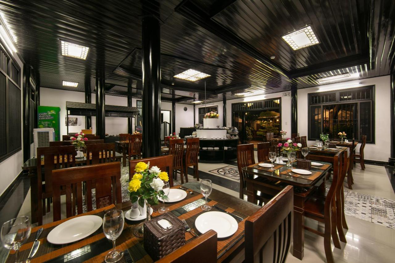 Nostalgia Hotel And Spa Hoi An Exterior photo